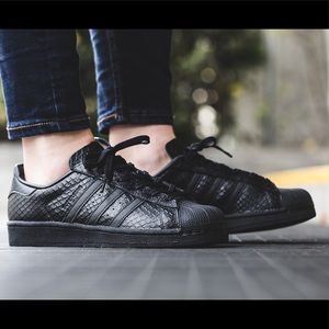 adidas superstar snakeskin black